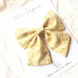 Big floral sand bow
