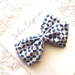 Crossed mosaic printed bow