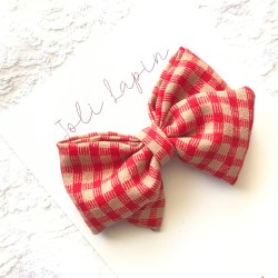 Crossed red vichy bow...