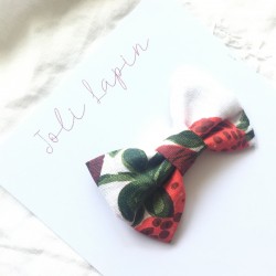 Classic fruity red bow