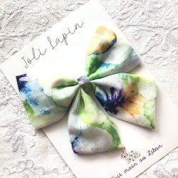 Big blue and green flowers bow