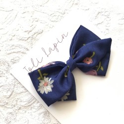 Crossed navy nature floral bow