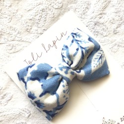 Classic light blue printed bow