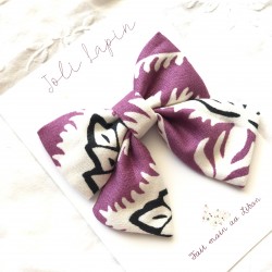 Big purple arabesque bow